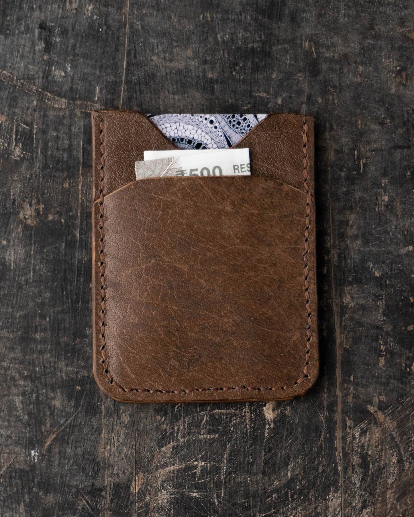 Trident – Minimalist vertical card holder