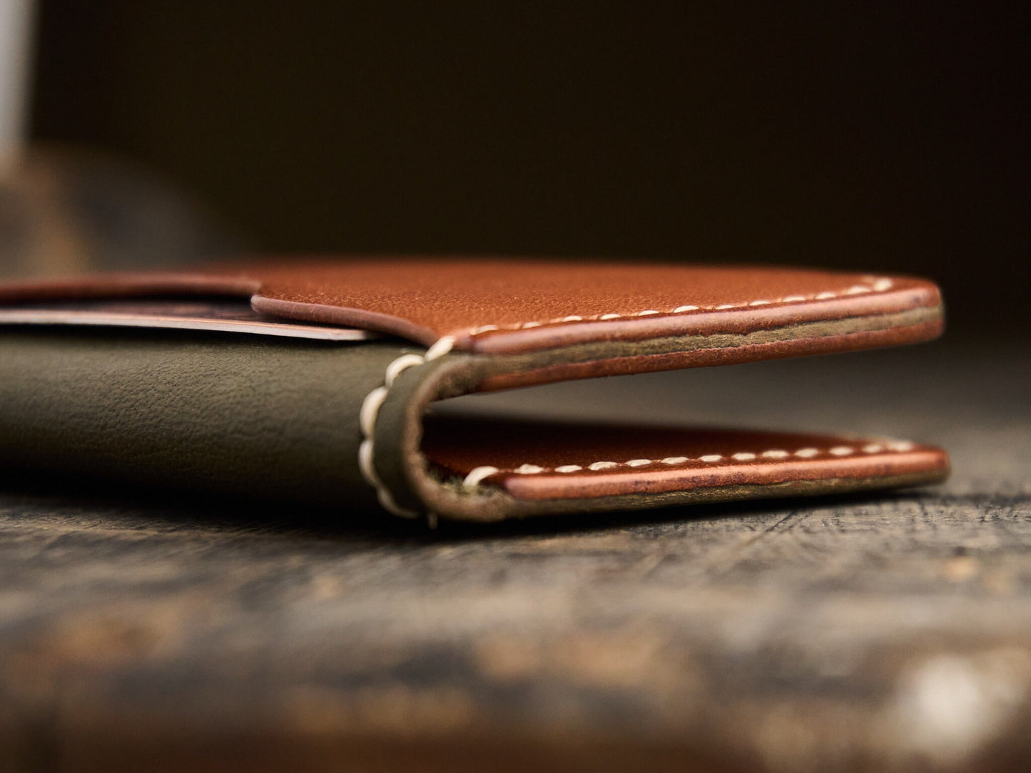 Nomad - Minimalist bifold wallet